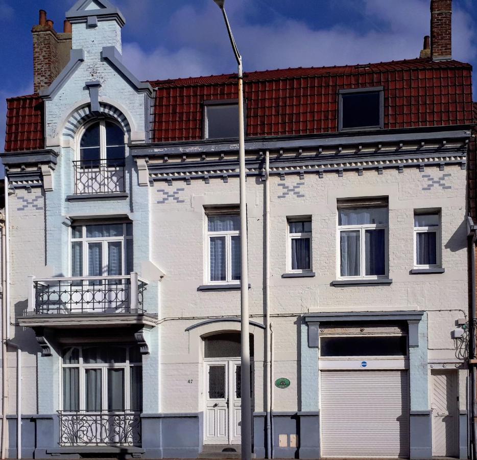 A La Villa Perroy Les Chambres Sont Spacieuses Et Les Petit-Dejeuners Offerts Dunkirk Exterior photo