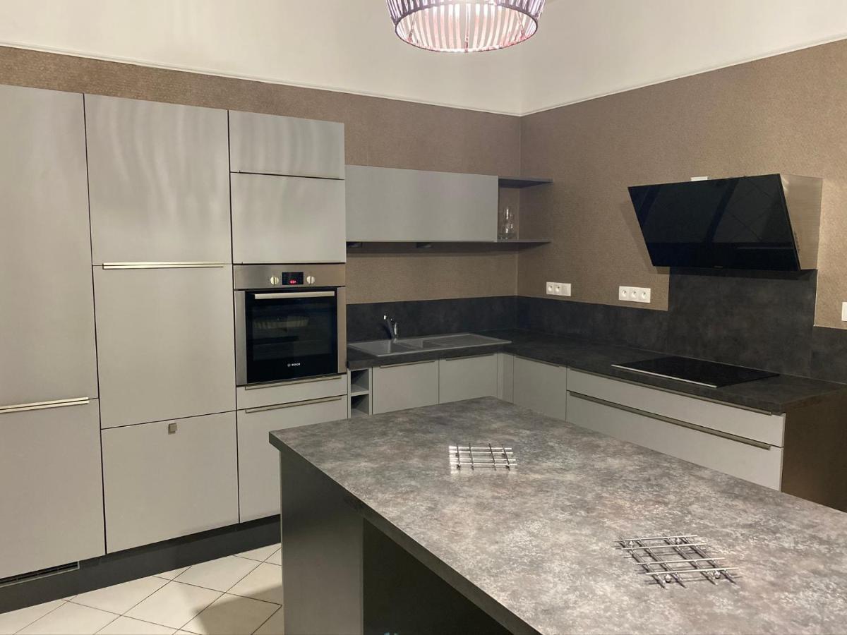 A La Villa Perroy Les Chambres Sont Spacieuses Et Les Petit-Dejeuners Offerts Dunkirk Exterior photo