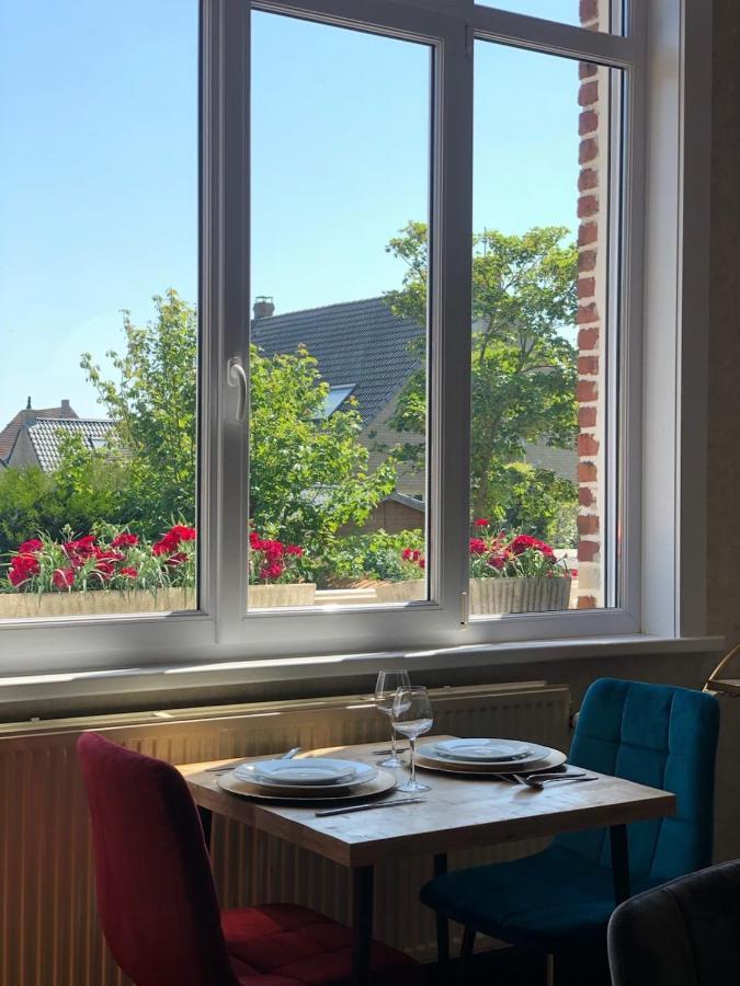 A La Villa Perroy Les Chambres Sont Spacieuses Et Les Petit-Dejeuners Offerts Dunkirk Exterior photo
